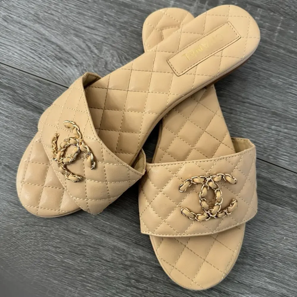 CHANEL step into